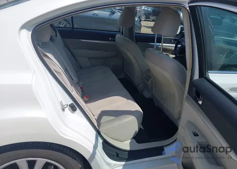 2013 Subaru Legacy 2.5I Premium из США, поврежденный, VIN 4S3BMCC62D3032385